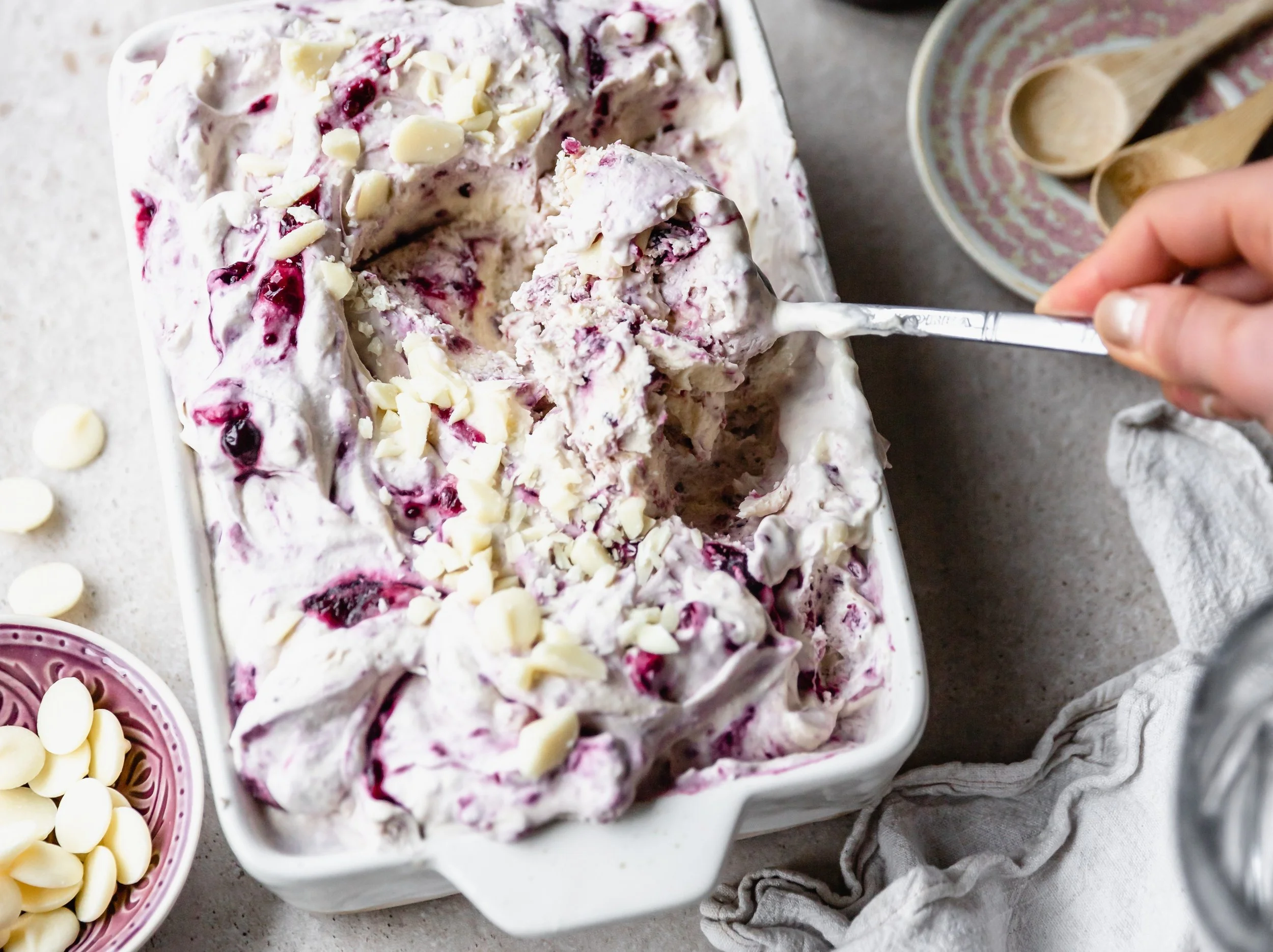 Ice cream with heavy discount cream and condensed milk